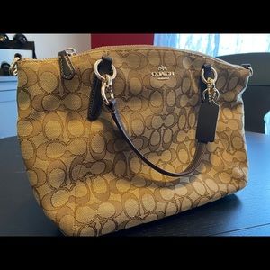 Medium Sized Coach Bag